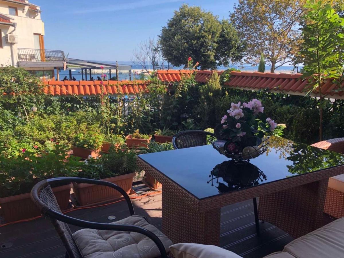 Breeze Guest House Chernomorets Bagian luar foto