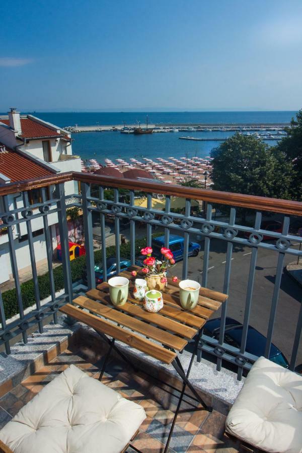 Breeze Guest House Chernomorets Bagian luar foto